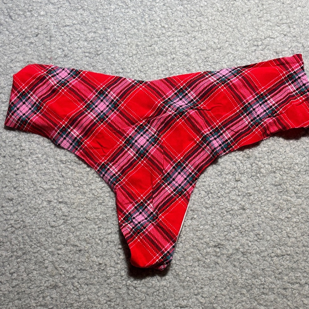 VS No Show Thong XL